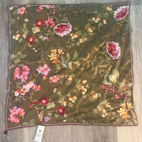 Fraas 100% silk floral scarf - Picture 1 of 5